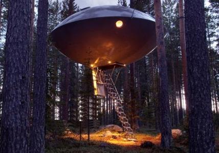 Tree Hotel – Suspendido en la Naturaleza